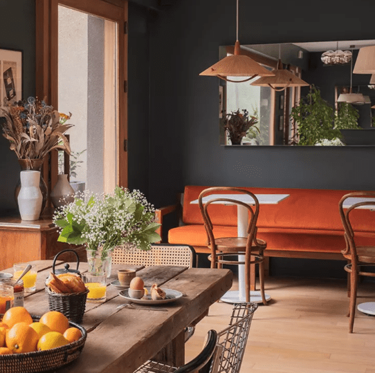 Projet pro réalisé avec des pièces vintage sélectionnées sur Selency.