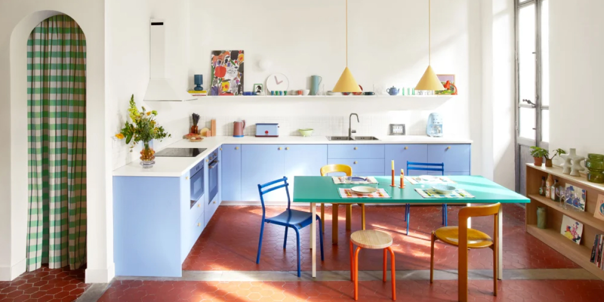 INTÉRIEUR COLORÉ MÊME EN ÉTÉ – Allier Fraîcheur, Audace et Élégance par la&nbsp;Couleur