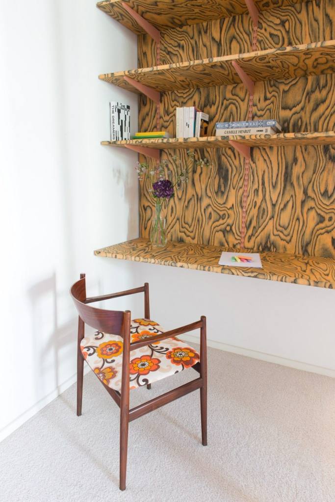 JAUNE - Dynamisme et lumière dans un intérieur