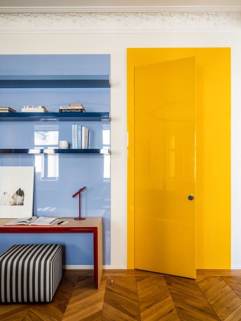 JAUNE - Dynamisme et lumière dans un intérieur