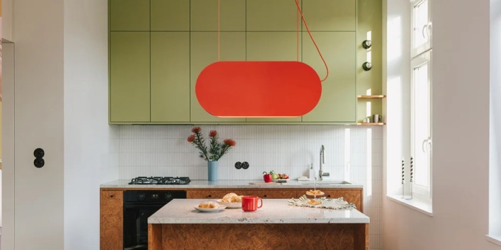 SUSPENSIONS - Objet décoratif le jour, lumière d’ambiance le soir