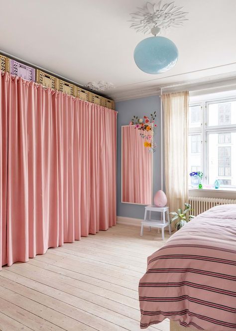 Observez l’ambiance de la pièce