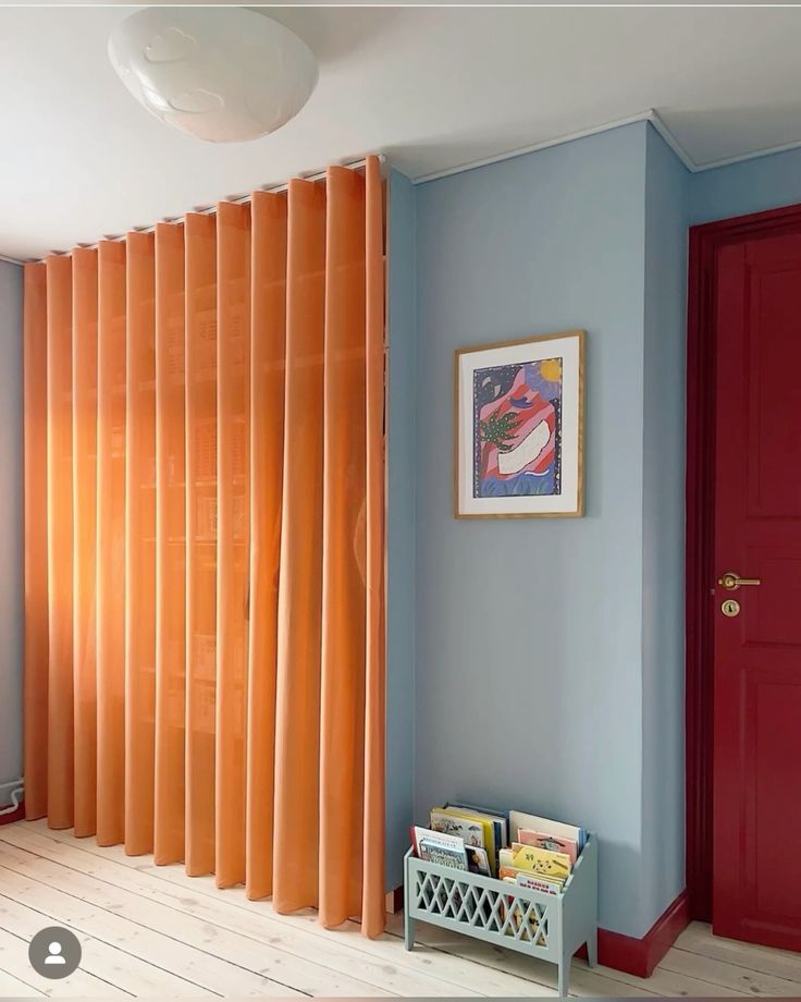 Observez l’ambiance de la pièce