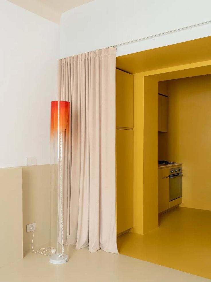 Observez l’ambiance de la pièce