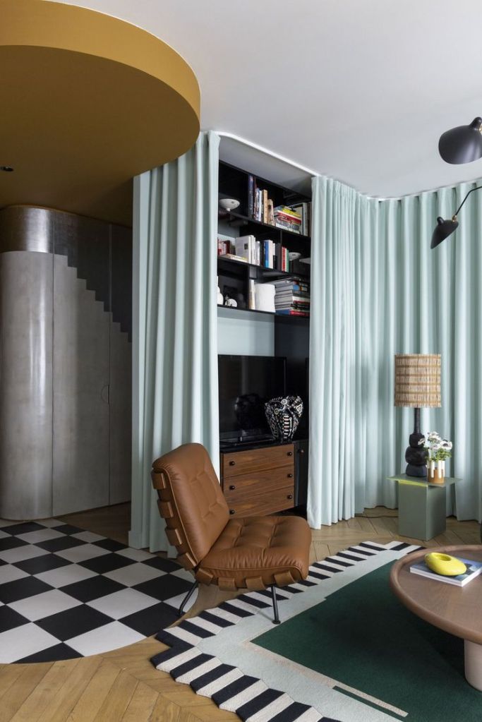 Observez l’ambiance de la pièce